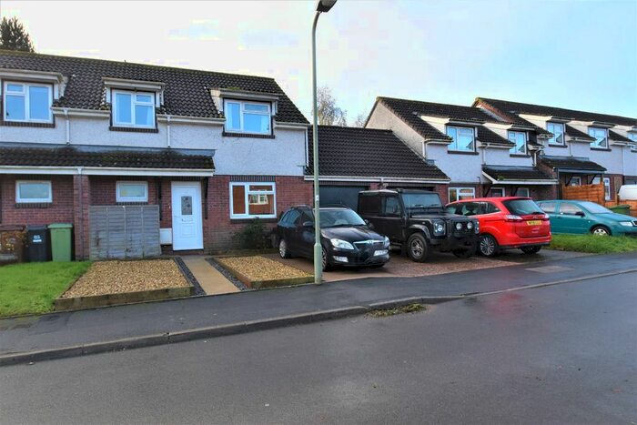 3 Bedroom Semi-Detached House For Sale In Pethertons, Halberton, Tiverton, Devon, EX16