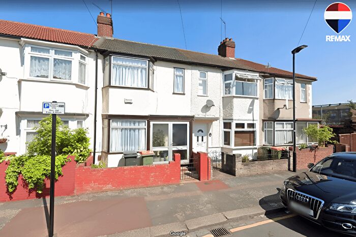 4 Bedroom Terraced House To Rent In Gresham Road, London, E16