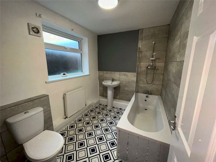 2 Bedroom Terraced House To Rent In Riviera Parade, Doncaster, DN5