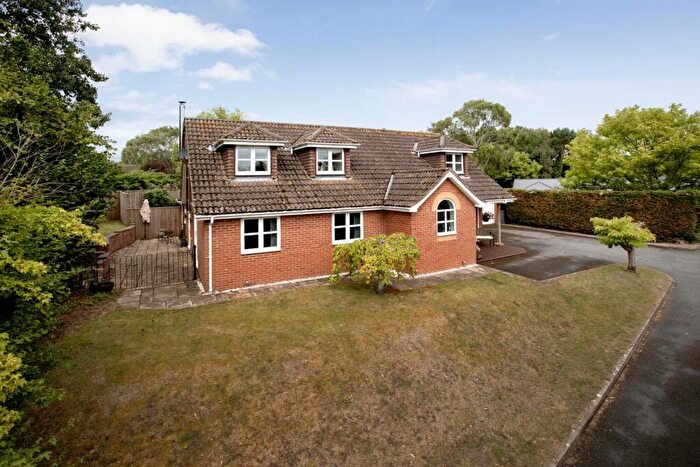 4 Bedroom Detached House For Sale In Torrington Place, Kenton, EX6