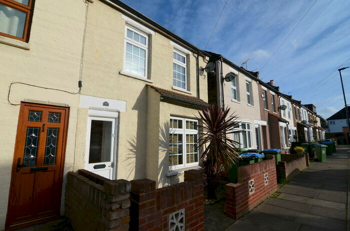 2 Bedroom End Of Terrace House To Rent In Gaitskell Road, New Eltham, SE9