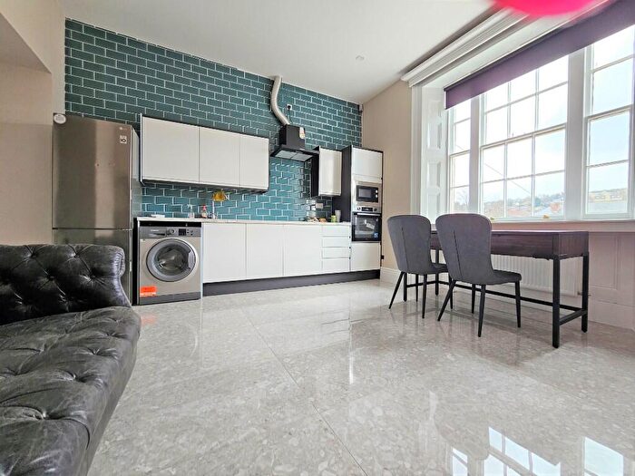 2 Bedroom Apartment To Rent In Langsett Road, Sheffield, S6