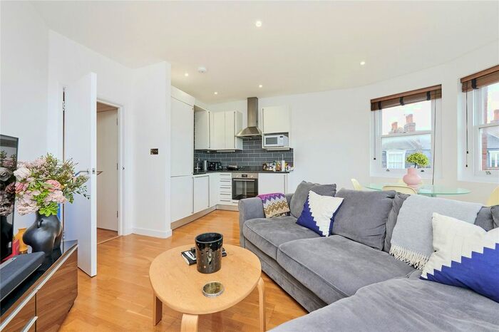 2 Bedroom Flat To Rent In Hampstead High Street, Hampstead, NW3