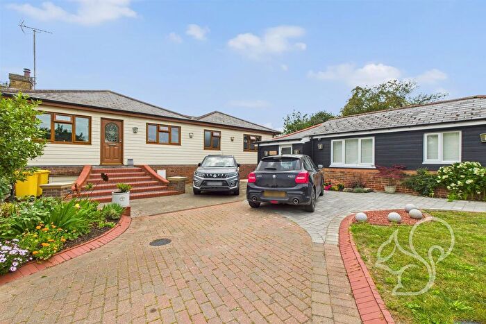 3 Bedroom Semi-Detached Bungalow For Sale In Wharf Road, Heybridge, CM9