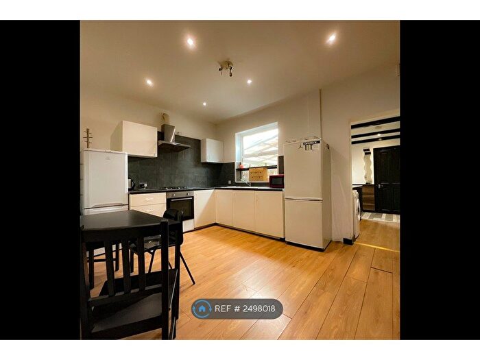 3 Bedroom Terraced House To Rent In Dalefield Avenue, Normanton, WF6