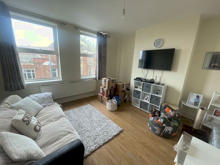2 Bedroom Flat To Rent In High Street, Clacton-On-Sea, CO15