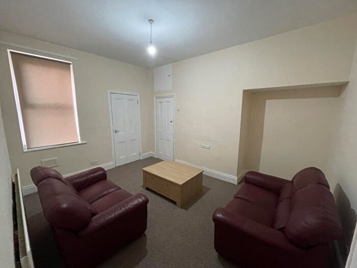 2 Bedroom Flat To Rent In Condercum Road, Newcastle Upon Tyne, NE4