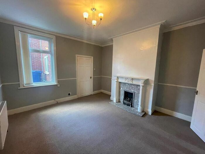 2 Bedroom Flat To Rent In South Frederick Street, South Shields, Tyne And Wear, NE33