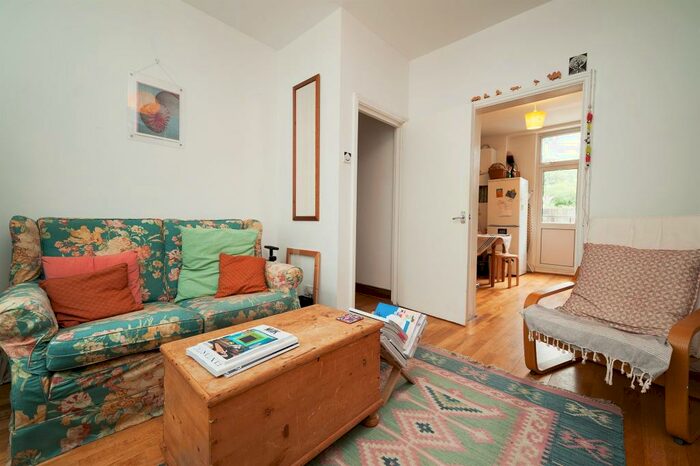 2 Bedroom Flat To Rent In Allen Road, London, N16