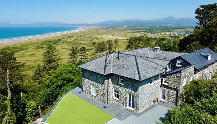 10 Bedroom Detached House For Sale In Harlech, LL46