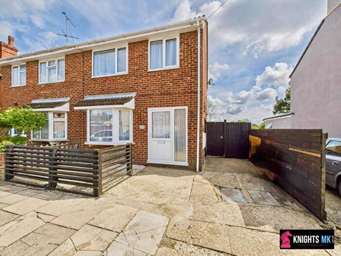 3 Bedroom Semi-Detached House To Rent In Bletchley, MK2