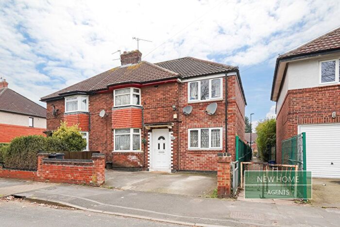4 Bedroom Semi Detached House For Sale In Kingsway North, York, YO30