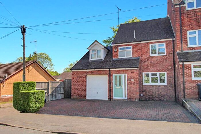 3 Bedroom End Of Terrace House For Sale In School Street, Hillmorton, Rugby, CV21