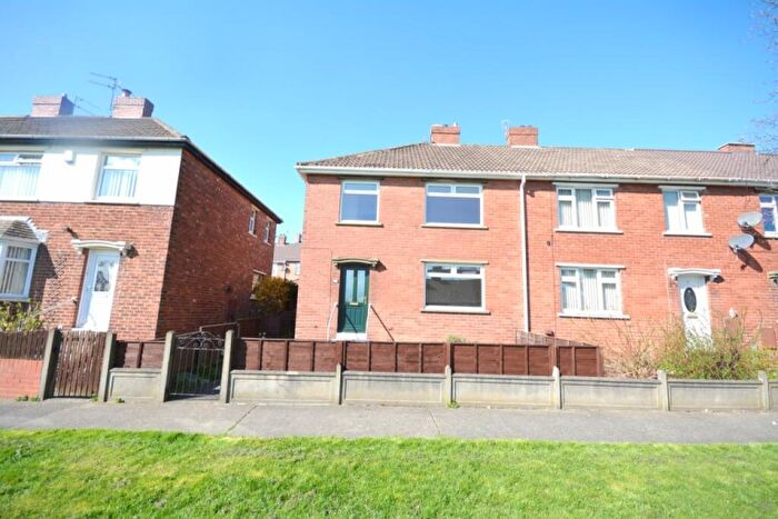 3 Bedroom End Of Terrace House To Rent In Pennine Avenue, Chester Le Street, DH2