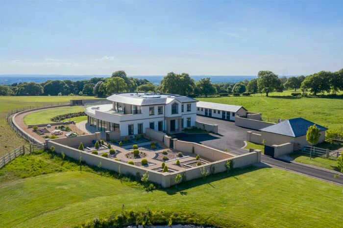5 Bedroom Detached House To Rent In Finlow Hill Lane, Alderley Edge, SK10