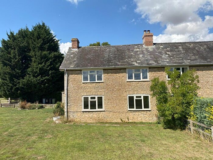 3 Bedroom Semi-Detached House For Sale In West Farm Cottages, Witham-on-the-Hill, PE10