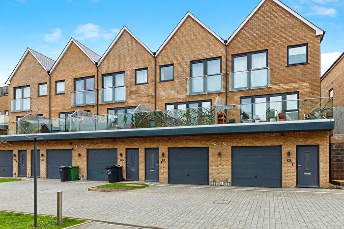 2 Bedroom Property For Sale In Castle Road, Bournemouth, BH9