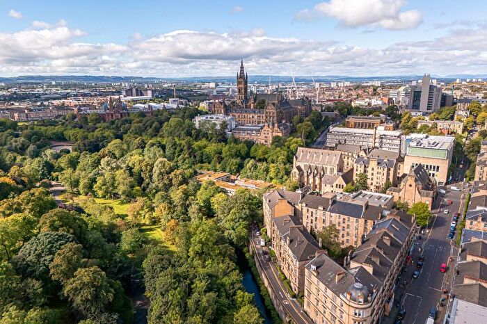 4 Bedroom Apartment For Sale In Westbank Quadrant, Hillhead, Glasgow, G12