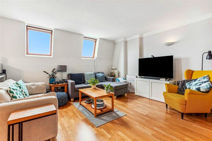 2 Bedroom Flat To Rent In Sinclair Road, London, W14