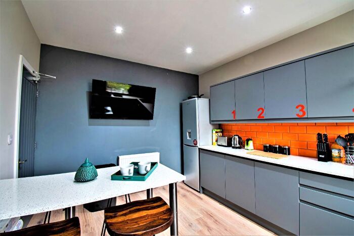 1 Bedroom House Of Multiple Occupation To Rent In Granny Avenue, Morley, Leeds, LS27