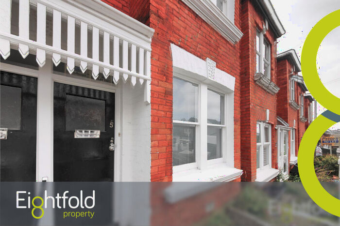 3 Bedroom Flat To Rent In Payne Terrace, Brighton, BN1