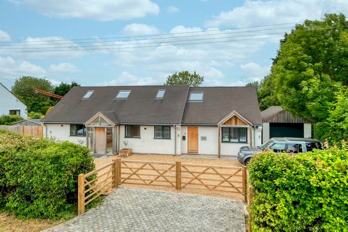 4 Bedroom Bungalow For Sale In Holberrow Green, Redditch, B96