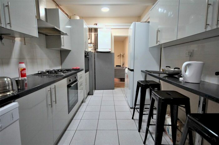 6 Bedroom Terraced House To Rent In Humber Road, Coventry, CV3