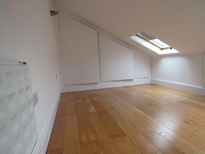 1 Bedroom Apartment To Rent In Dollis Road, London, N3