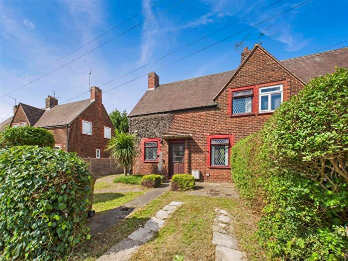 2 Bedroom Semi-Detached House For Sale In Melton Fields, Melton, HU14