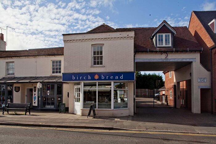 2 Bedroom Apartment To Rent In B Reading Road, Pangbourne On Thames, RG8