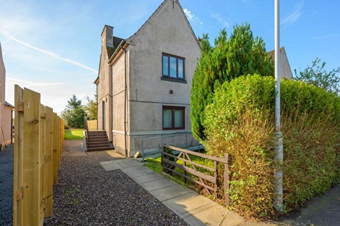 2 Bedroom Flat For Sale In Hillview, Oakley, KY12
