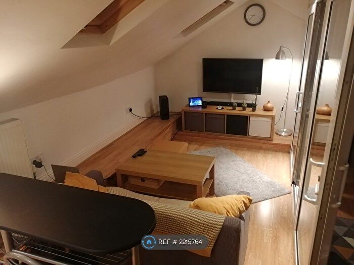 1 Bedroom Flat To Rent In Sutherland Avenue, London, W13