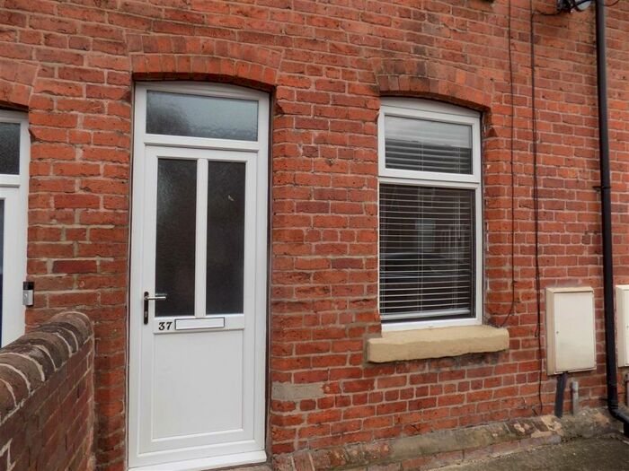 3 Bedroom Terraced House To Rent In Mill Lane, Treeton, Rotherham, S60