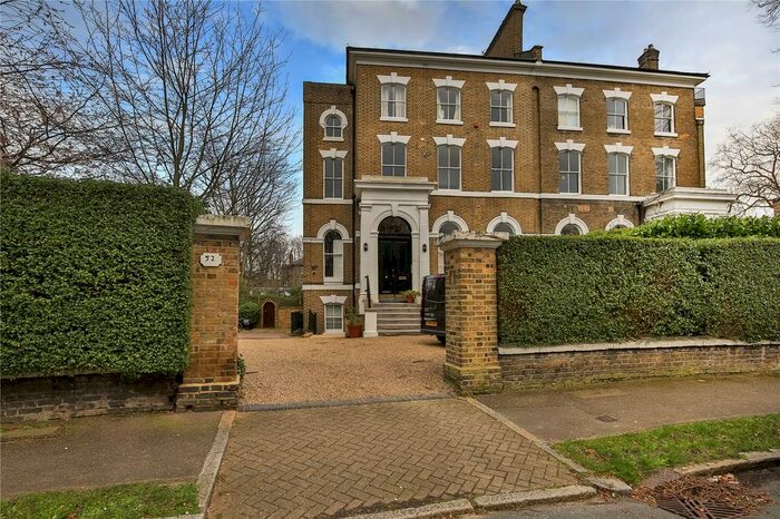 2 Bedroom Flat To Rent In Aberdeen Park, Highbury, Islington, London, N5