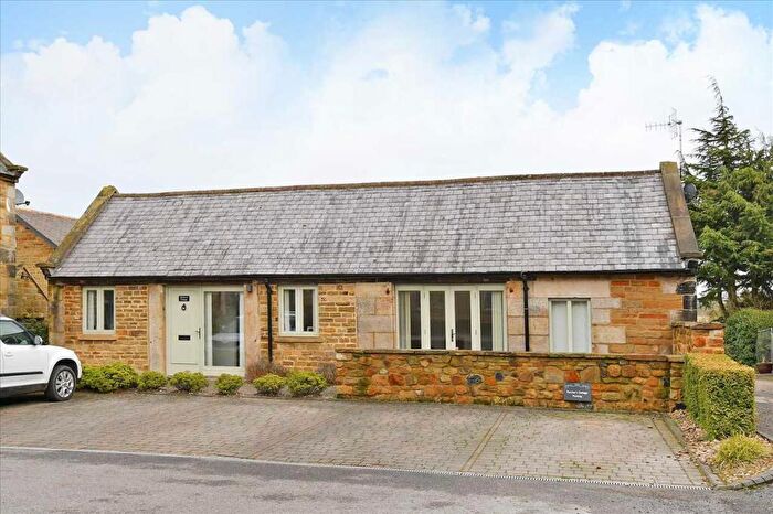 2 Bedroom Cottage To Rent In Farriers Cottage, S42