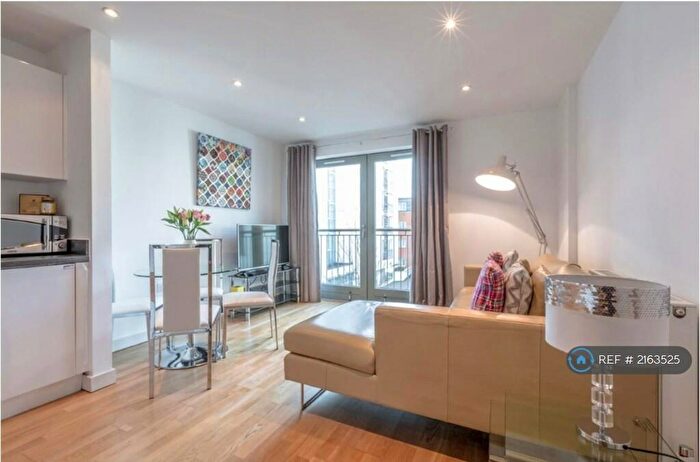 1 Bedroom Flat To Rent In Castle Quay, Bedford, MK40