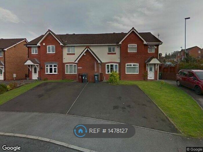 2 Bedroom Terraced House To Rent In Downhill Close, Oldham, OL1