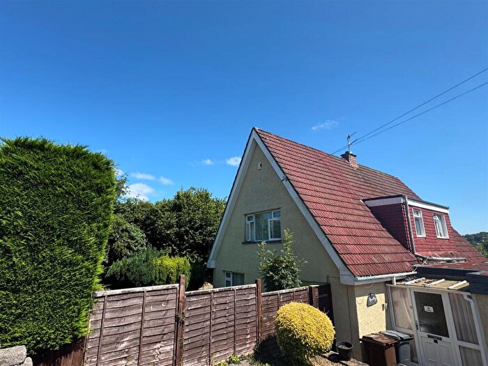 3 Bedroom Detached Bungalow For Sale In Blackwood, NP12