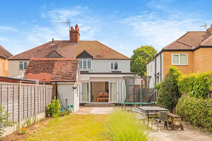 3 Bedroom Semi-Detached House For Sale In James Road, Peasmarsh, GU3