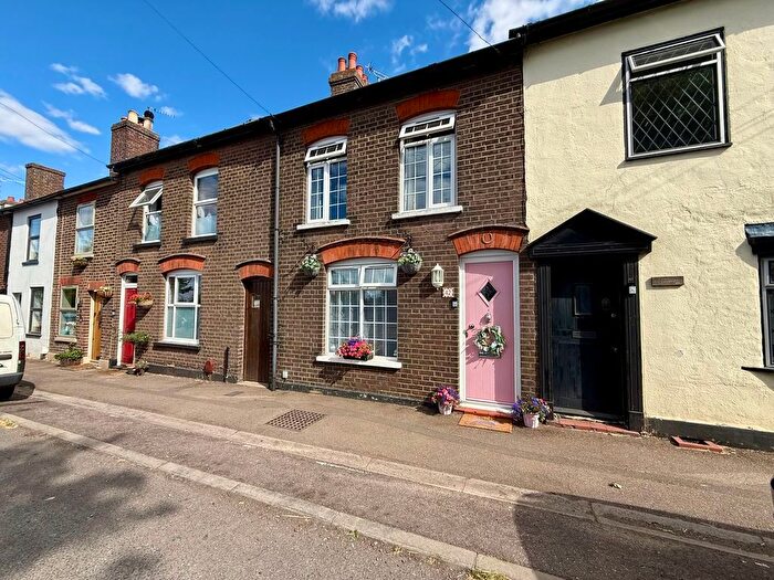 3 Bedroom Cottage For Sale In Church Road, Slip End, LU1