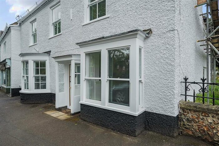 2 Bedroom Apartment To Rent In High Street, Ripley, GU23