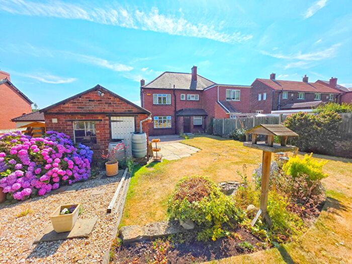 3 Bedroom Semi-Detached House For Sale In Wombwell Lane, Wombwell, Barnsley, S73
