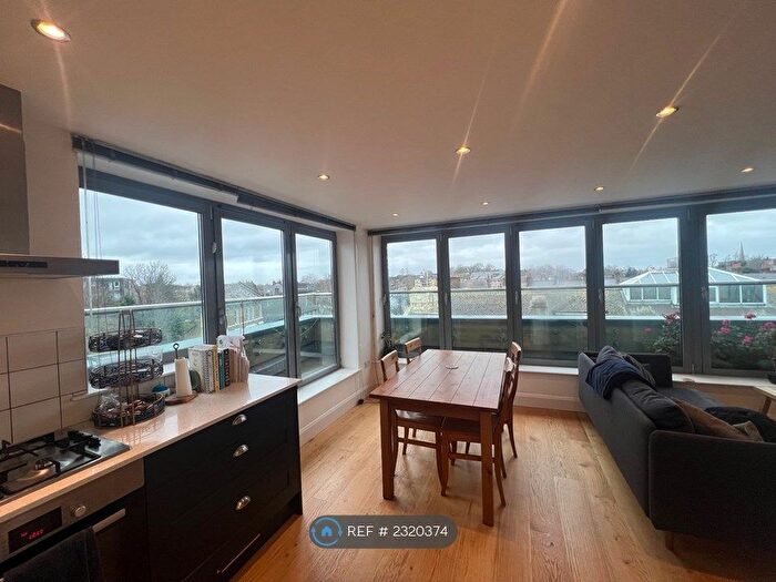 2 Bedroom Flat To Rent In Lee High Road, London, SE13