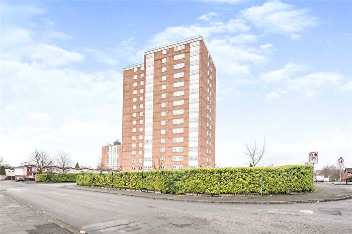 2 Bedroom Flat For Sale In Highclere Avenue, Salford, Greater Manchester, M7