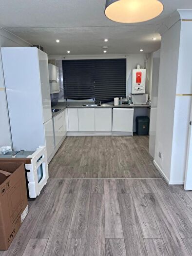 3 Bedroom Terraced House To Rent In Theydon Gardens, Rainham, RM13