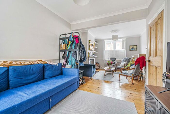 4 Bedroom Terraced House To Rent In Devereux Road, Windsor, SL4