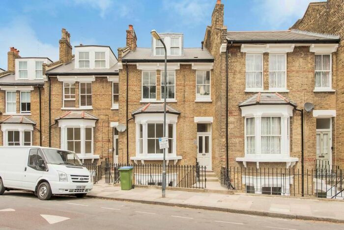 3 Bedroom Flat To Rent In Woodlands Park Road, London, SE10
