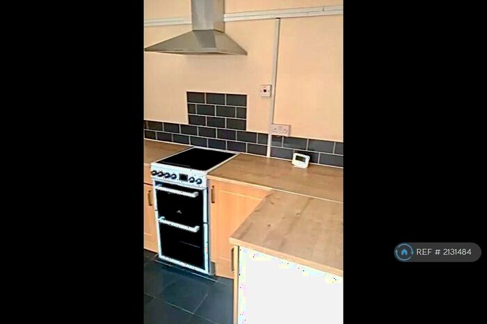 1 Bedroom Flat To Rent In Windmill Hill, Halesowen, B63
