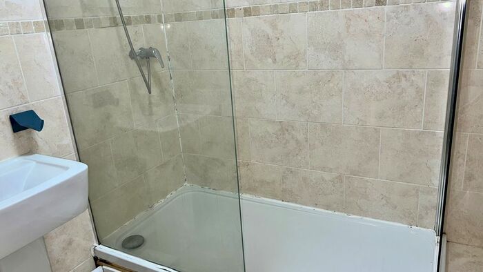 3 Bedroom Flat To Rent In Heaton Road, Heaton, Newcastle Upon Tyne, NE6
