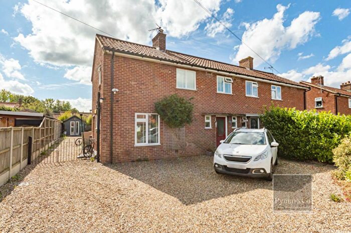 4 Bedroom Semi-Detached House For Sale In Wier Avenue, Mattishall, NR20